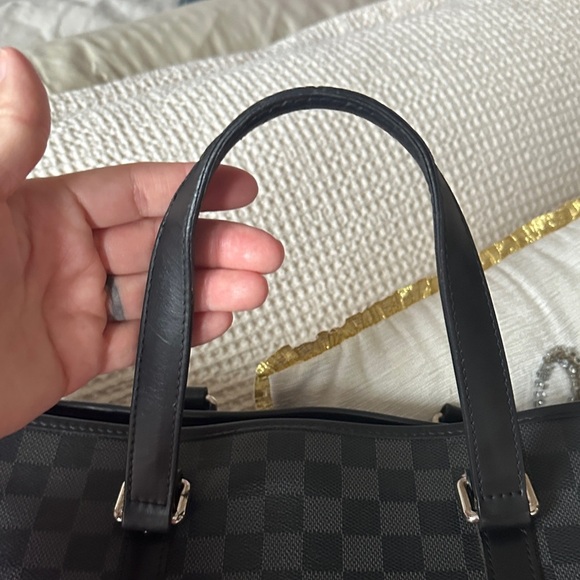 Authentic Louis Vuitton Damier Graphite Tadao 2 Way Tote. - Picture 4 of 16